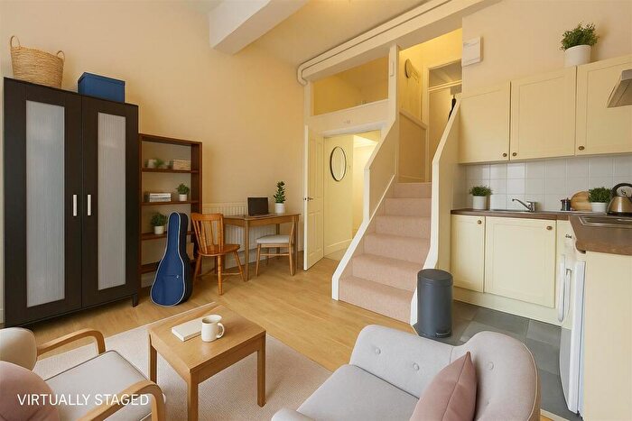 Apartment To Rent In Clarendon Park Road, Leicester, LE2