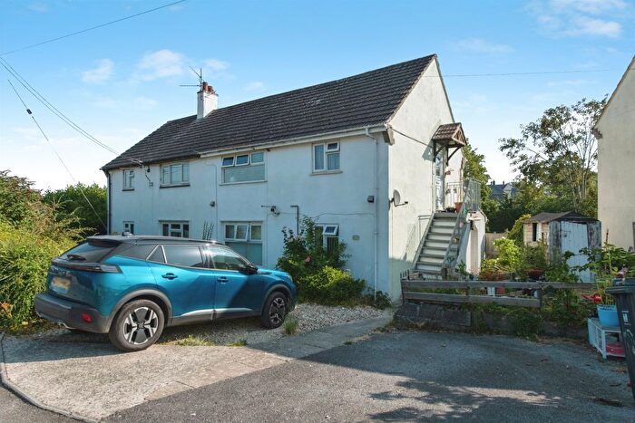 2 Bedroom Maisonette For Sale In Foxhill, Axminster, EX13