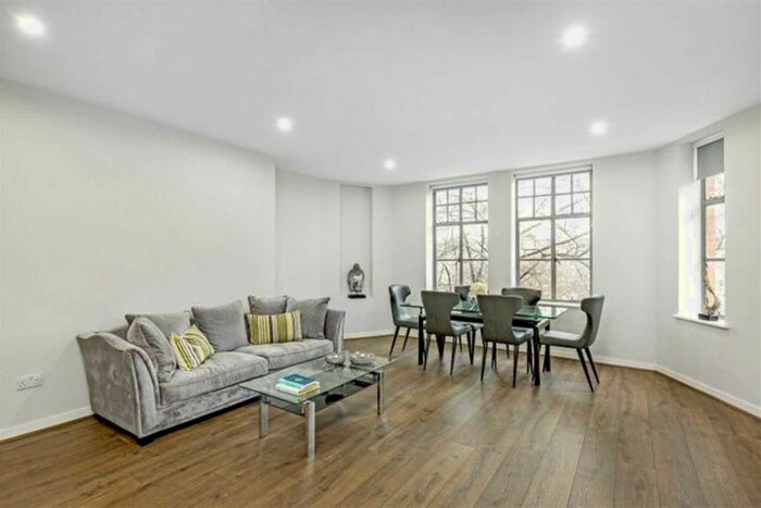 3 Bedroom Flat To Rent In Maida Vale, Maida Vale, London, W9
