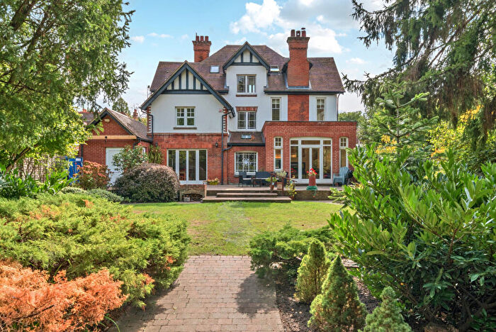5 Bedroom Detached House For Sale In Heathside Park Road, Woking, GU22