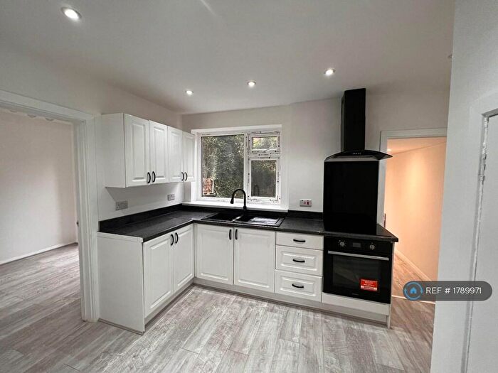 3 Bedroom Terraced House To Rent In Furlong Road, Manchester, M22