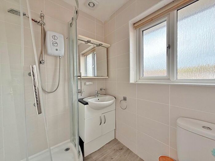 3 Bedroom Semi-Detached House For Sale In Southbourne Avenue, Drayton, PO6