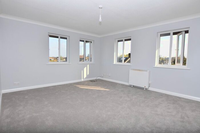 2 Bedroom Flat To Rent In Somerville Road, London, SE20