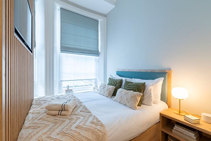 Studio To Rent In London, SW3