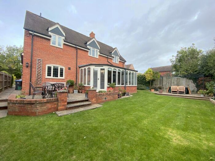 4 Bedroom Detached House For Sale In Gaydon, CV35