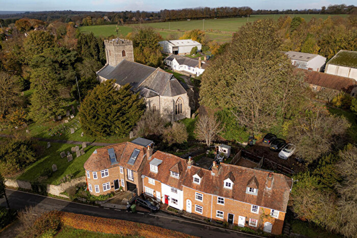 2 Bedroom Cottage For Sale In Chart Road, Maidstone, ME17