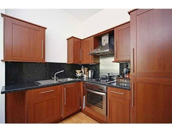 2 Bedroom Flat To Rent In Ashburn Gardens, London, SW7