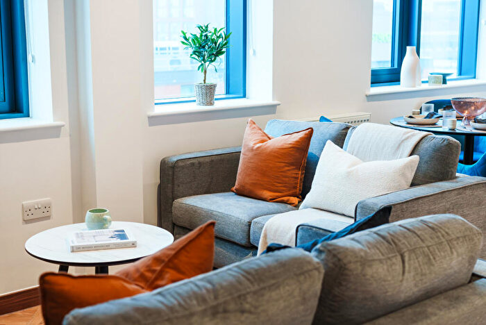 2 Bedroom Apartment To Rent In Apt, Live Oasis Merrion Street Gardens #, LS2