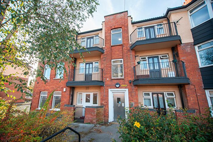 2 Bedroom Flat To Rent In Newtown Court, Hull, HU9