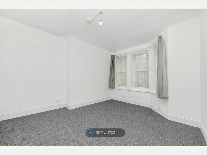 1 Bedroom Flat To Rent In Howick Mansions, London, SE7