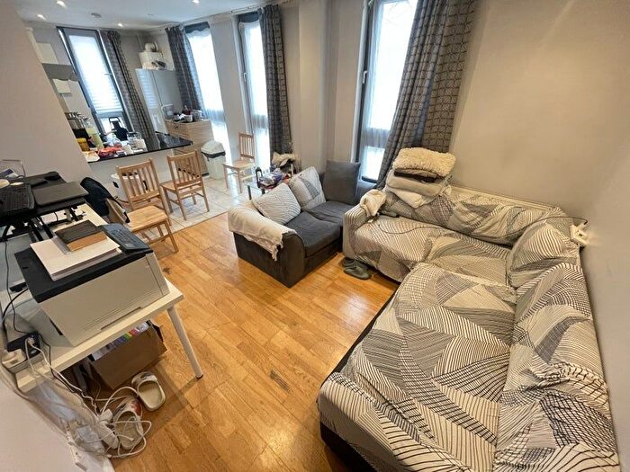 1 Bedroom Flat To Rent In Pentonville Road, Kings Cross, N1