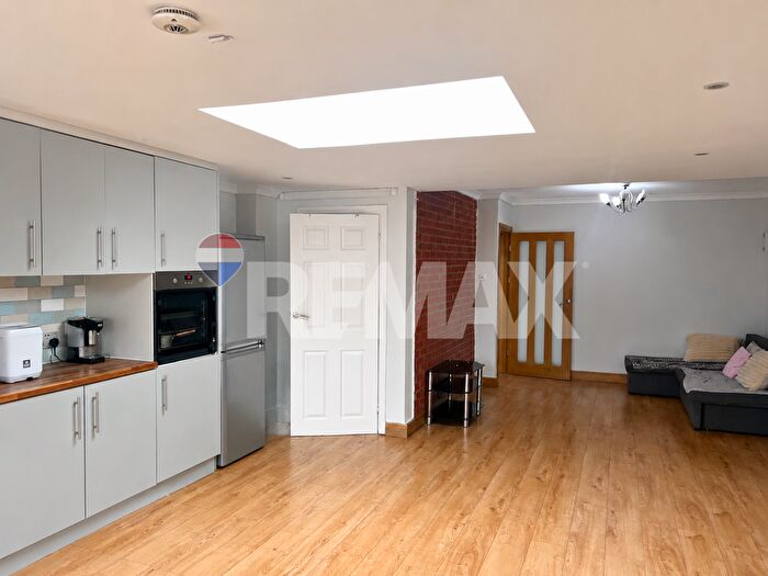 4 Bedroom Terraced House To Rent In Stamford Road, Dagenham, RM9