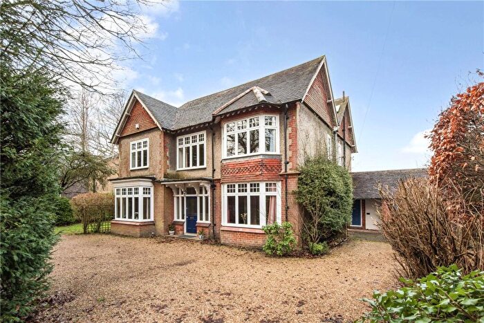 5 Bedroom Detached House For Sale In Chilbolton Avenue, Winchester, Hampshire, SO22