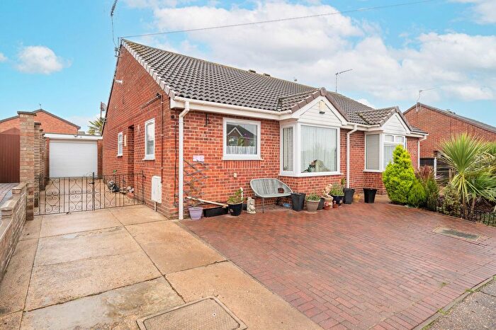 2 Bedroom Semi-detached Bungalow For Sale In Flowerday Close, Hopton, NR31