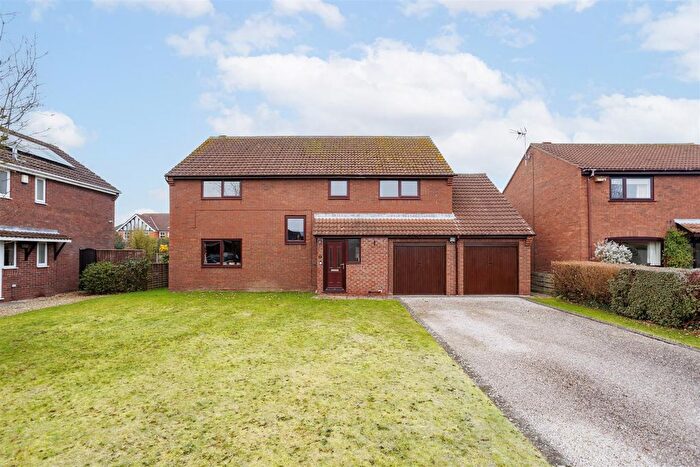 5 Bedroom Detached House For Sale In Sargent Avenue, Bishopthorpe, York, YO23