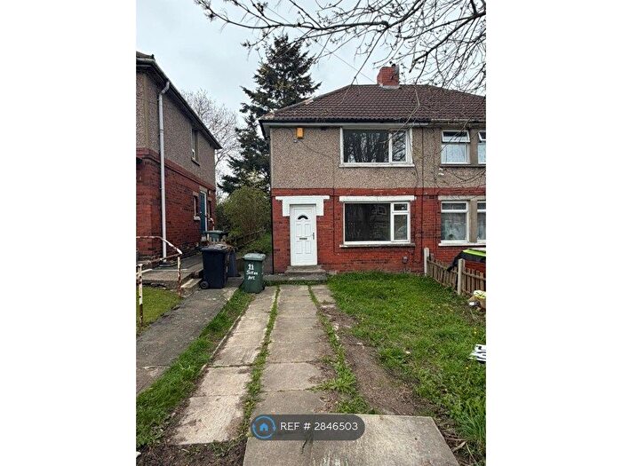 2 Bedroom Semi Detached House To Rent In Sutton Avenue, Bradford, BD2