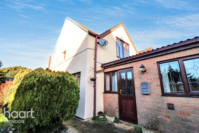 3 Bedroom Semi-Detached House To Rent In Swindon Road, Swindon, SN3