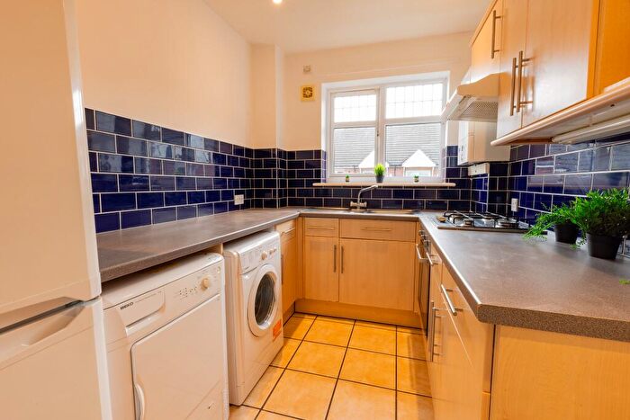 2 Bedroom Flat To Rent In Bole Hill Close, S6
