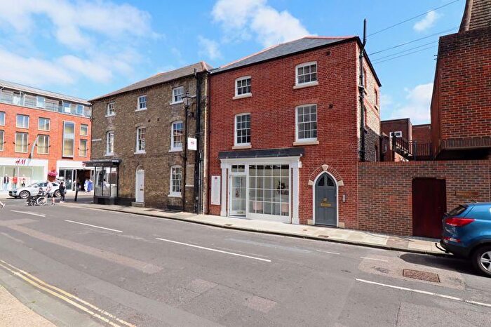 2 Bedroom Flat To Rent In St. Johns Street, Chichester, PO19