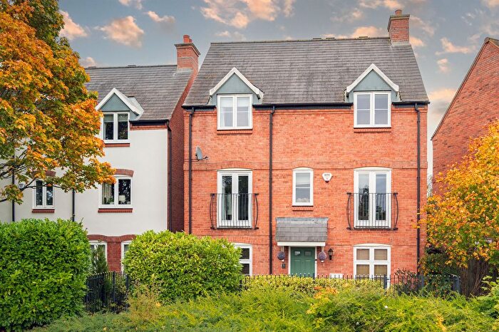 5 Bedroom Detached House For Sale In Ironwood Avenue, Desborough, Kettering, NN14
