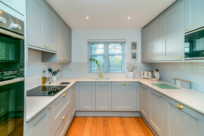 4 Bedroom Detached House To Rent In Highcroft Lane, Waterlooville, Hampshire, PO8