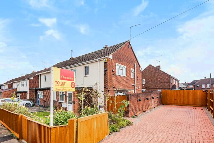 3 Bedroom Semi-Detached House To Rent In Maidenhead, Berkshire, SL6