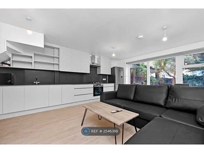 4 Bedroom Maisonette To Rent In Eldridge Court, London, SE16