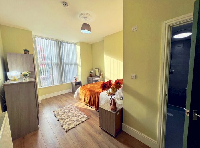 7 Bedroom Terraced House To Rent In Langdale Road, Liverpool, Merseyside, L15