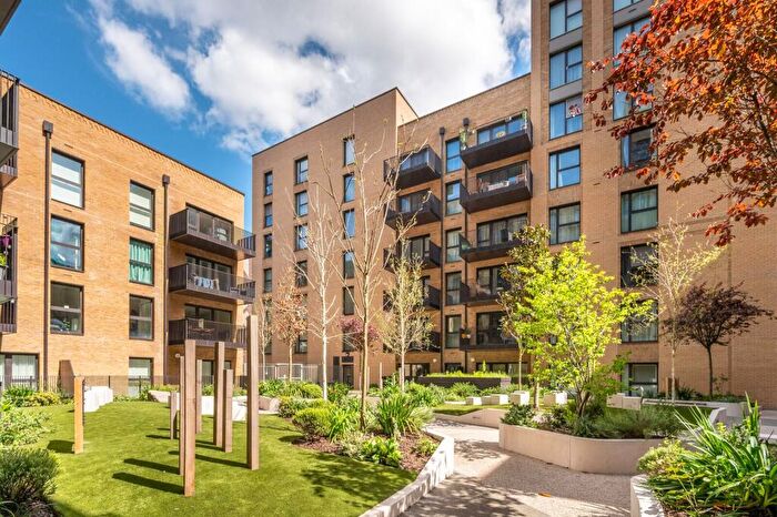 3 Bedroom Flat For Sale In Wren House, Walthamstow, E17