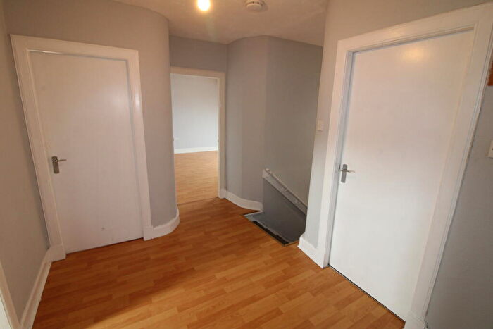 3 Bedroom Flat To Rent In St. James Street, Paisley, PA3