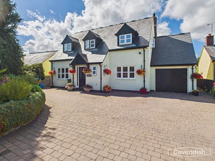 4 Bedroom Detached House For Sale In Ruthin Road, Llanferres, CH7