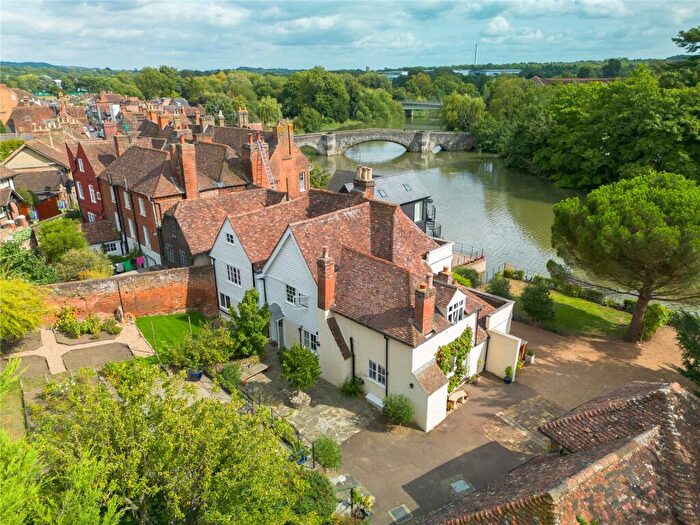 6 Bedroom Detached House To Rent In High Street, Aylesford, Kent, ME20