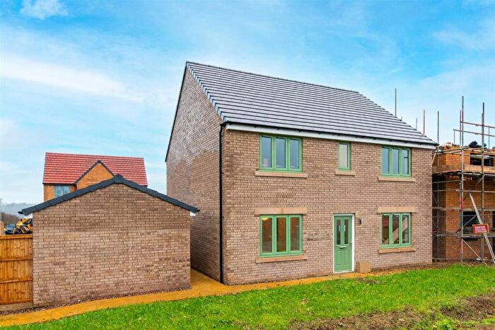 4 Bedroom Detached House For Sale In Fitzhugh Rise, Wellingborough, NN8