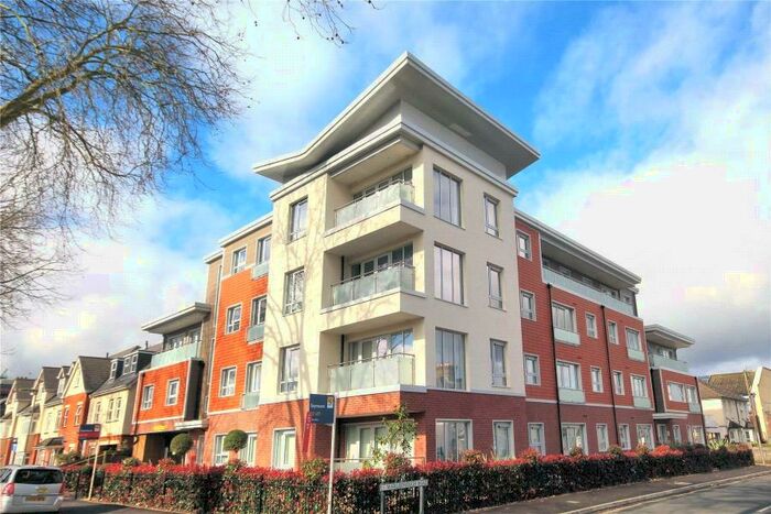 2 Bedroom Apartment To Rent In Woking, GU21
