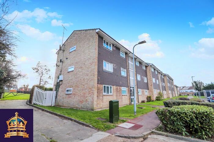 1 Bedroom Flat To Rent In Shannon Close, Leigh-On-Sea, SS9