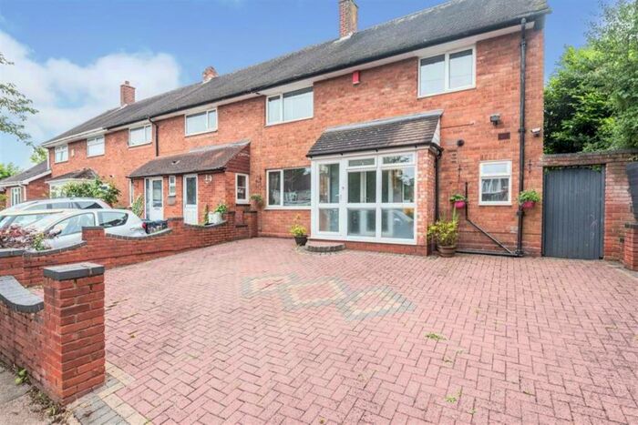 4 Bedroom Semi-Detached House To Rent In Parkdale Road, Birmingham, B26