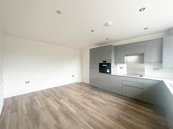 3 Bedroom Semi-Detached House For Sale In Delf Hill, Rastrick, HD6