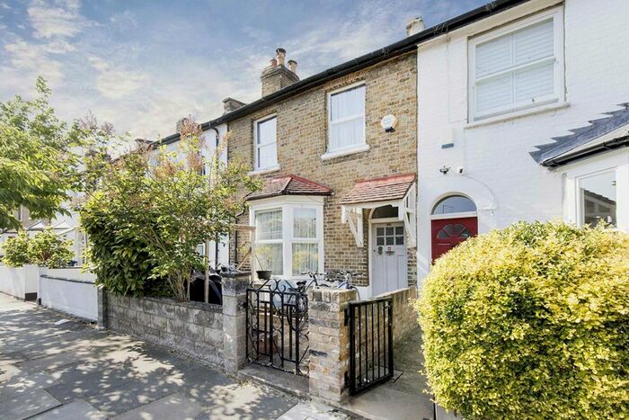 3 Bedroom Property To Rent In Shakespeare Road, London, W3