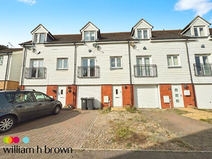 2 Bedroom Town House To Rent In Park Road, St. Osyth, Clacton-On-Sea, CO16