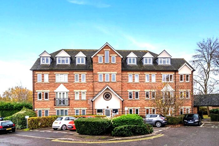 2 Bedroom Flat To Rent In Victory Road, Wanstead, E11