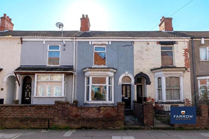 3 Bedroom Terraced House For Sale In Welholme Road, Grimsby, DN32