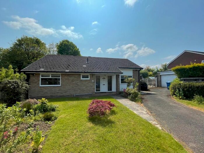 3 Bedroom Bungalow For Sale In Portola Close, Grappenhall, Warrington, WA4