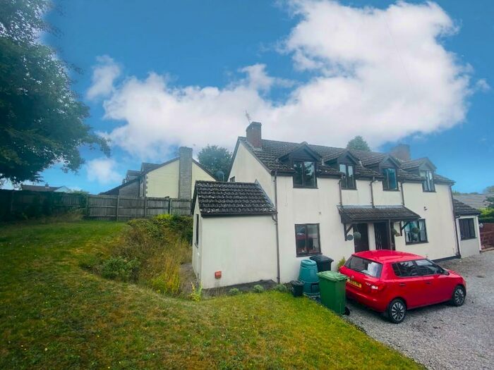 2 Bedroom Cottage To Rent In Kells Road, Coleford, Gloucestershire, GL16