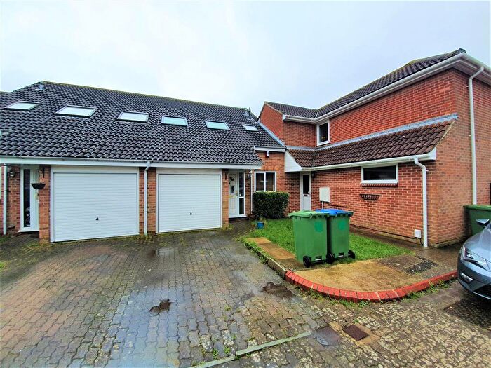 3 Bedroom House To Rent In Flamingo Court, Fareham, PO16