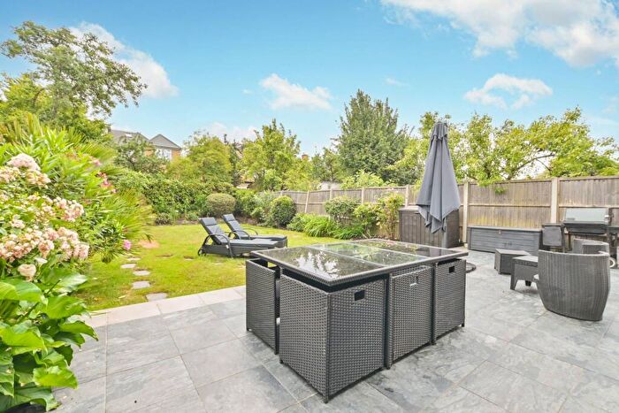 5 Bedroom House To Rent In Dawson Road, Gladstone Park, London, NW2