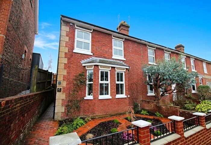 3 Bedroom End Of Terrace House For Sale In Springwell Road, Tonbridge, TN9