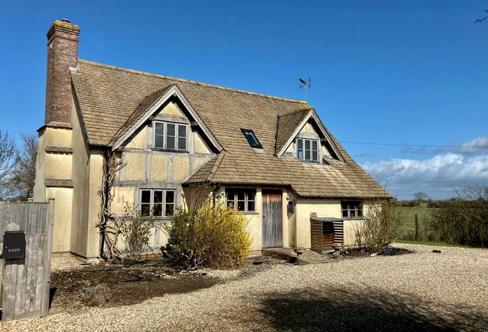 4 Bedroom Detached House For Sale In Grove Lane, Yatton Keynell, SN14