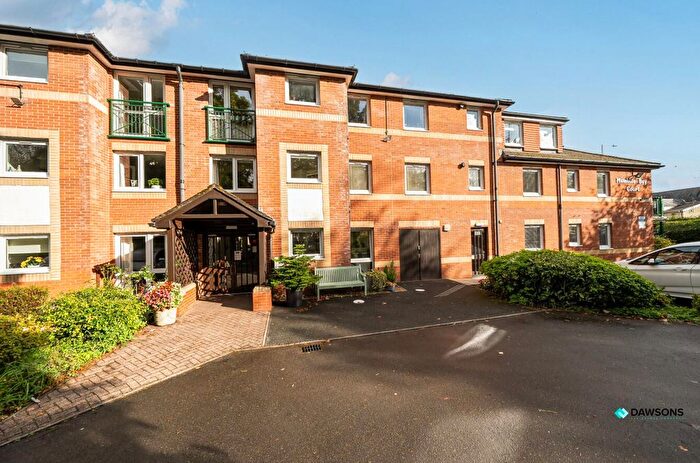 2 Bedroom Flat For Sale In Mumbles Bay Court, Blackpill, Swansea, SA3