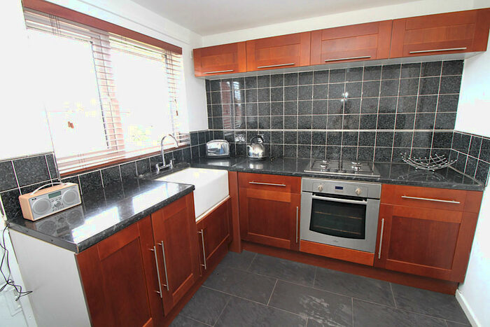 1 Bedroom Apartment To Rent In Diarycoates Avenue, HU3