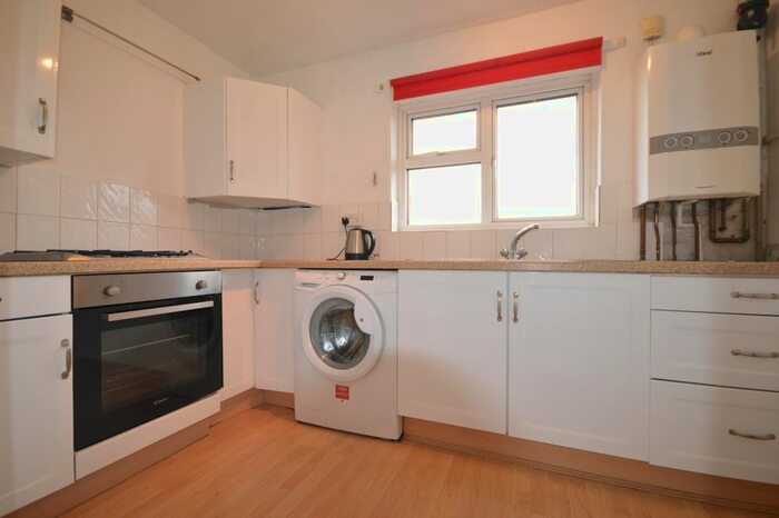 1 Bedroom Flat To Rent In Denison Rise, Salisbury SP1